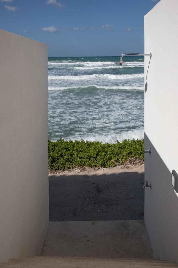 Wave, An Idyllic Seafront Suite Kokkini Hani Экстерьер фото